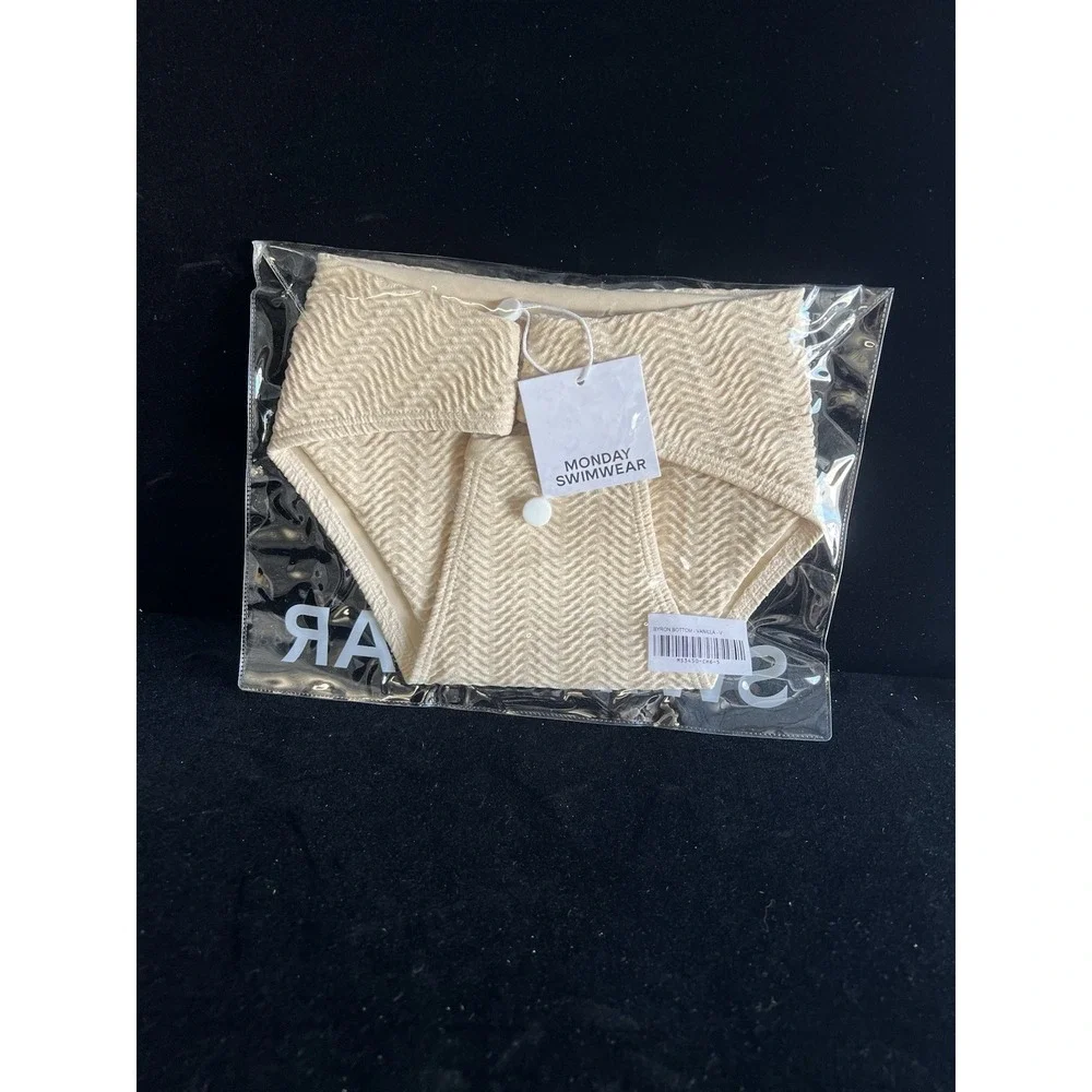 Monday Swimwear BYRON BOTTOM - VANILLA- Size V ….b12